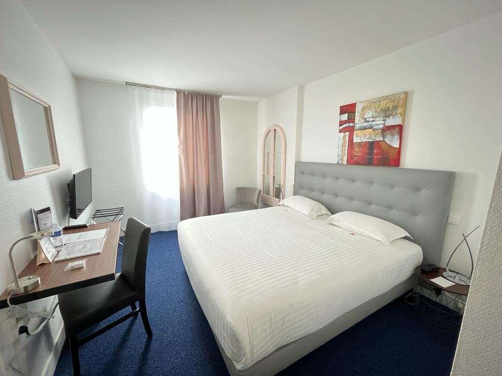 Hotel Le Beffroi Dreux Oda fotoğraf