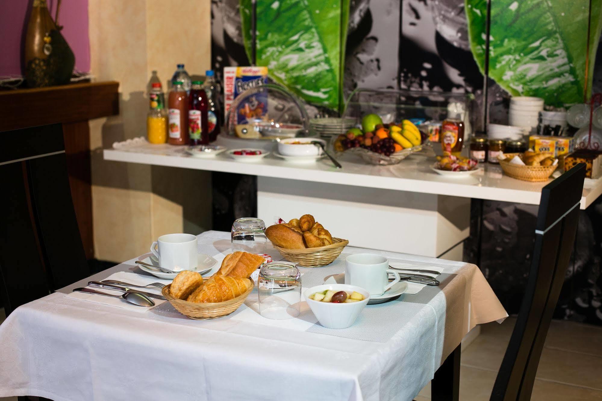 Hotel Le Beffroi Dreux Dış mekan fotoğraf