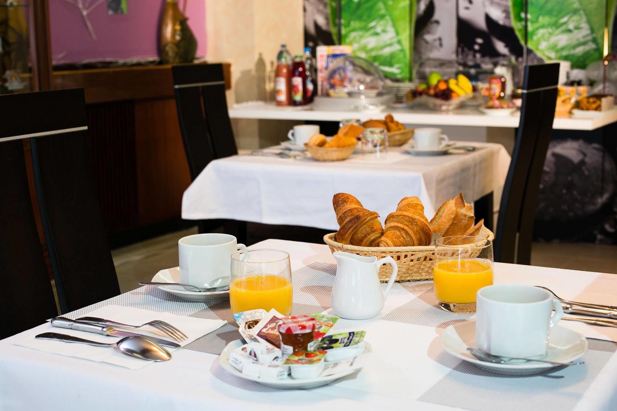 Hotel Le Beffroi Dreux Dış mekan fotoğraf